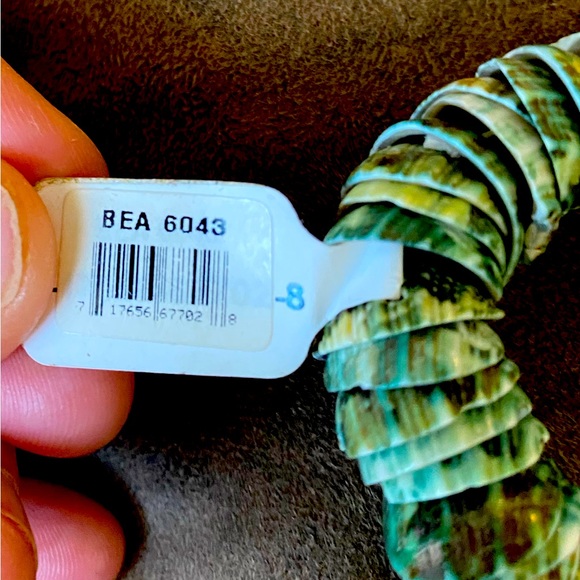 Brand New Sea Green Bracelet - Picture 4 of 5